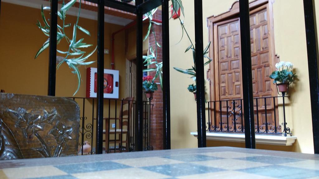 Hotel Meson El Numero Uno Antequera Exterior foto
